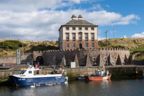 Merchant's House - LARGE two floor apartment!! Sleeps up to 11 people, First floor available separately, sleeping 2 people at a reduced rate!!!